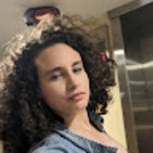 Meet your Posher, Lydia